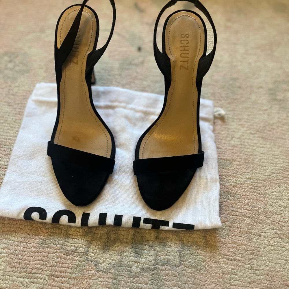 Schultz Luriane Heel
